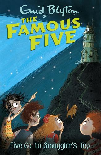 The Famous Five 4: Five Go To Smuggler's Top (Paperback)